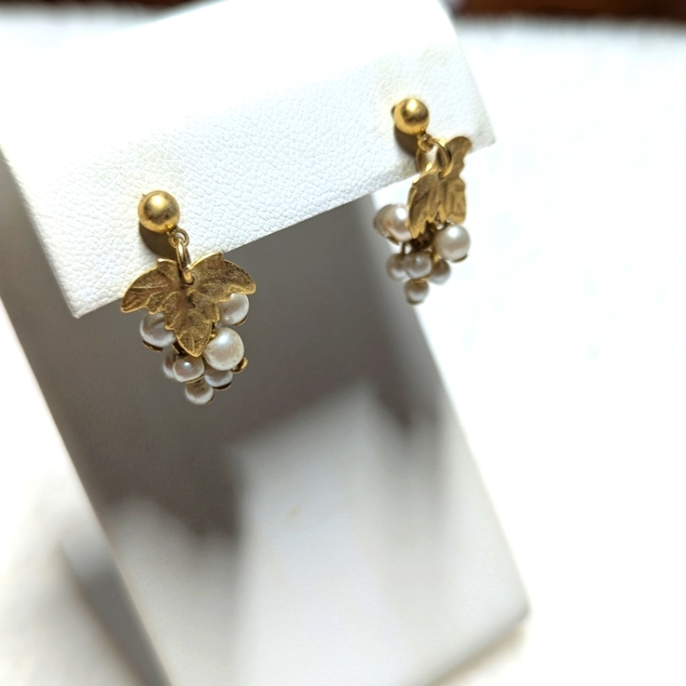 Vintage Goldtone and Faux Pearl Grape Cluster Pierced Earrings - Picture 6 of 9